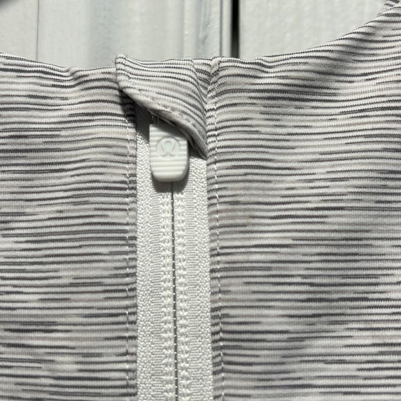 Lululemon Energy High Neck longline zip special edition sports bra size 10 gray - Picture 2 of 6